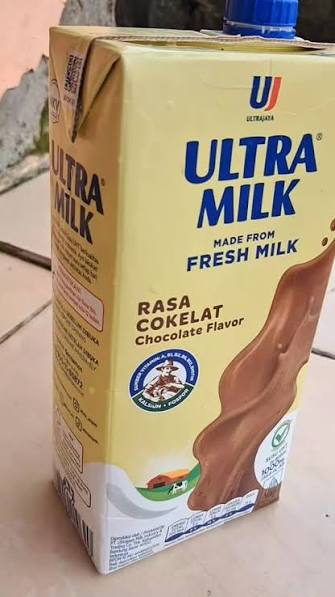 Ultra Milk Cokelat 200 ml di SRC Dava Lubuk Pakam