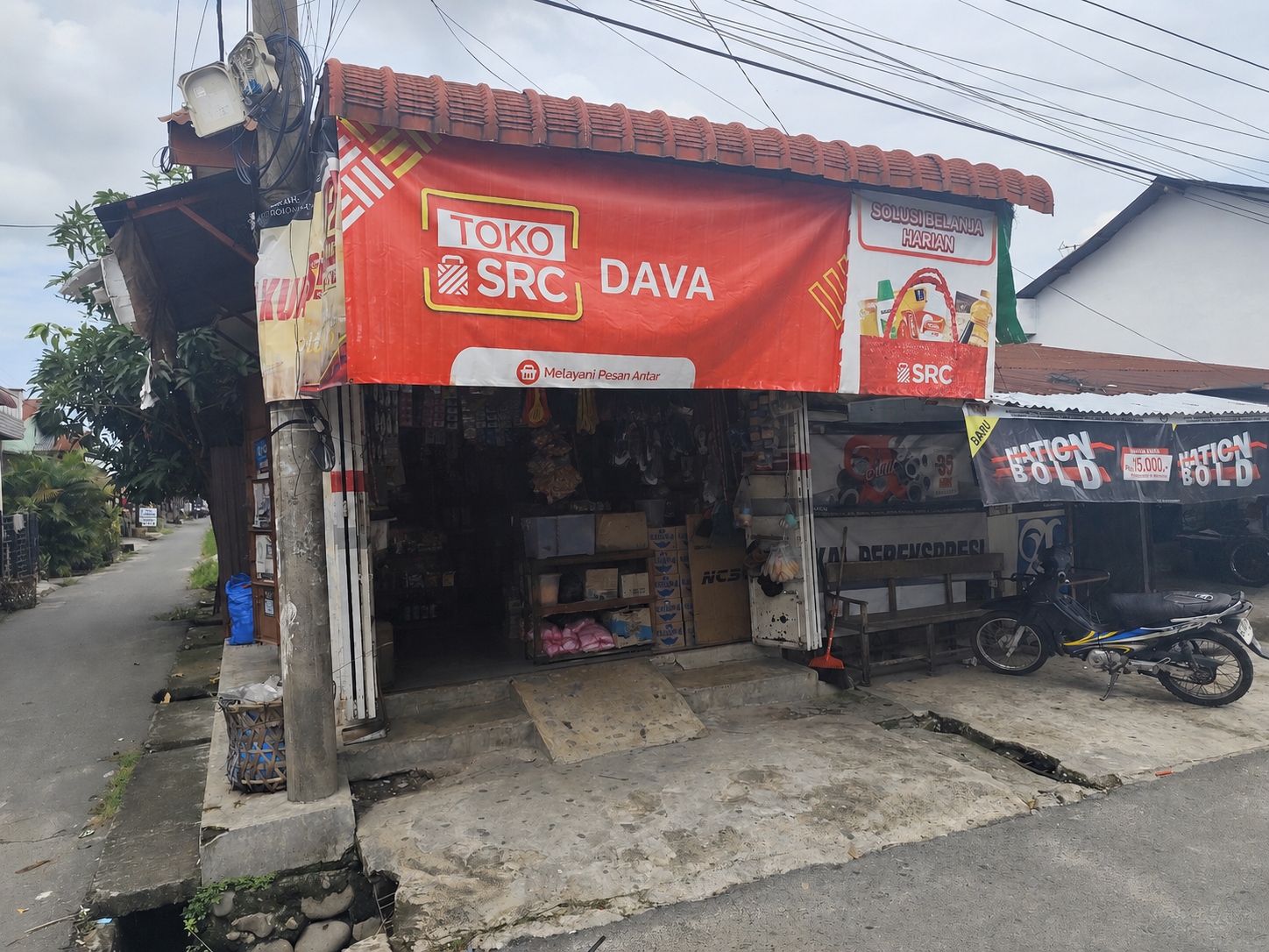 Tampak depan Toko SRC Dava
